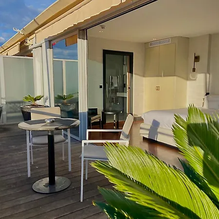 Hôtel Cannes Centre Univers-2